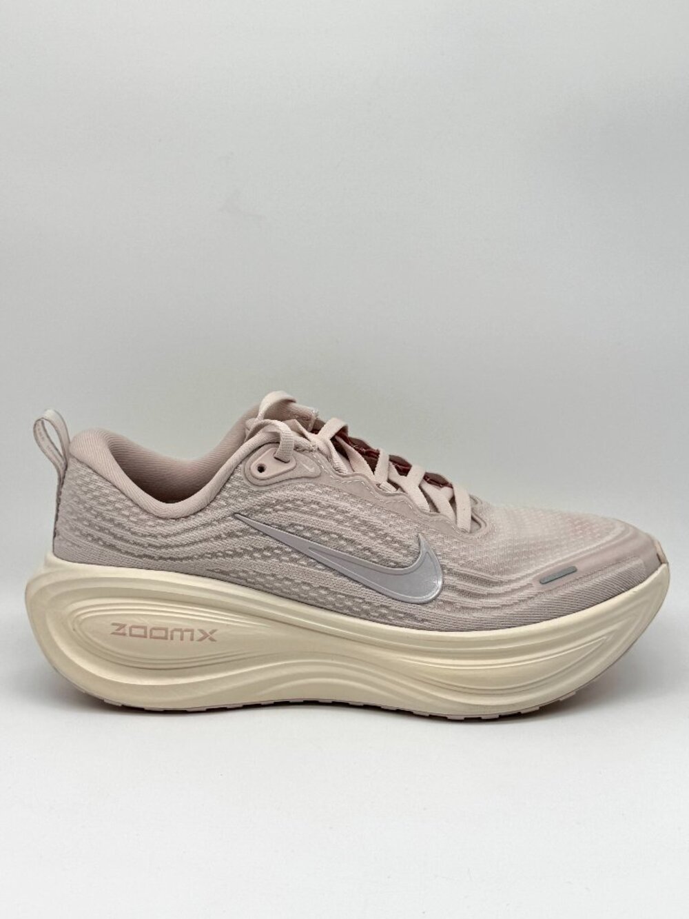 Nike Womens Vomero Plus Silt Red Pink Chalk Shoes Sz 7.5 Running HV8154-605